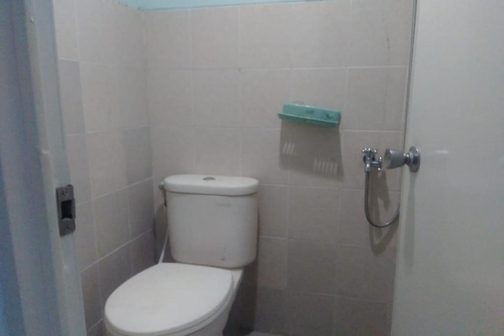 Oyo 90766 Gardenia Boarding House Hotell Purwokerto Exteriör bild