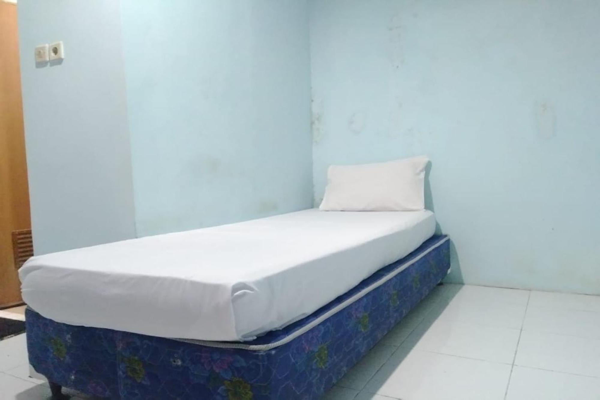 Oyo 90766 Gardenia Boarding House Hotell Purwokerto Exteriör bild
