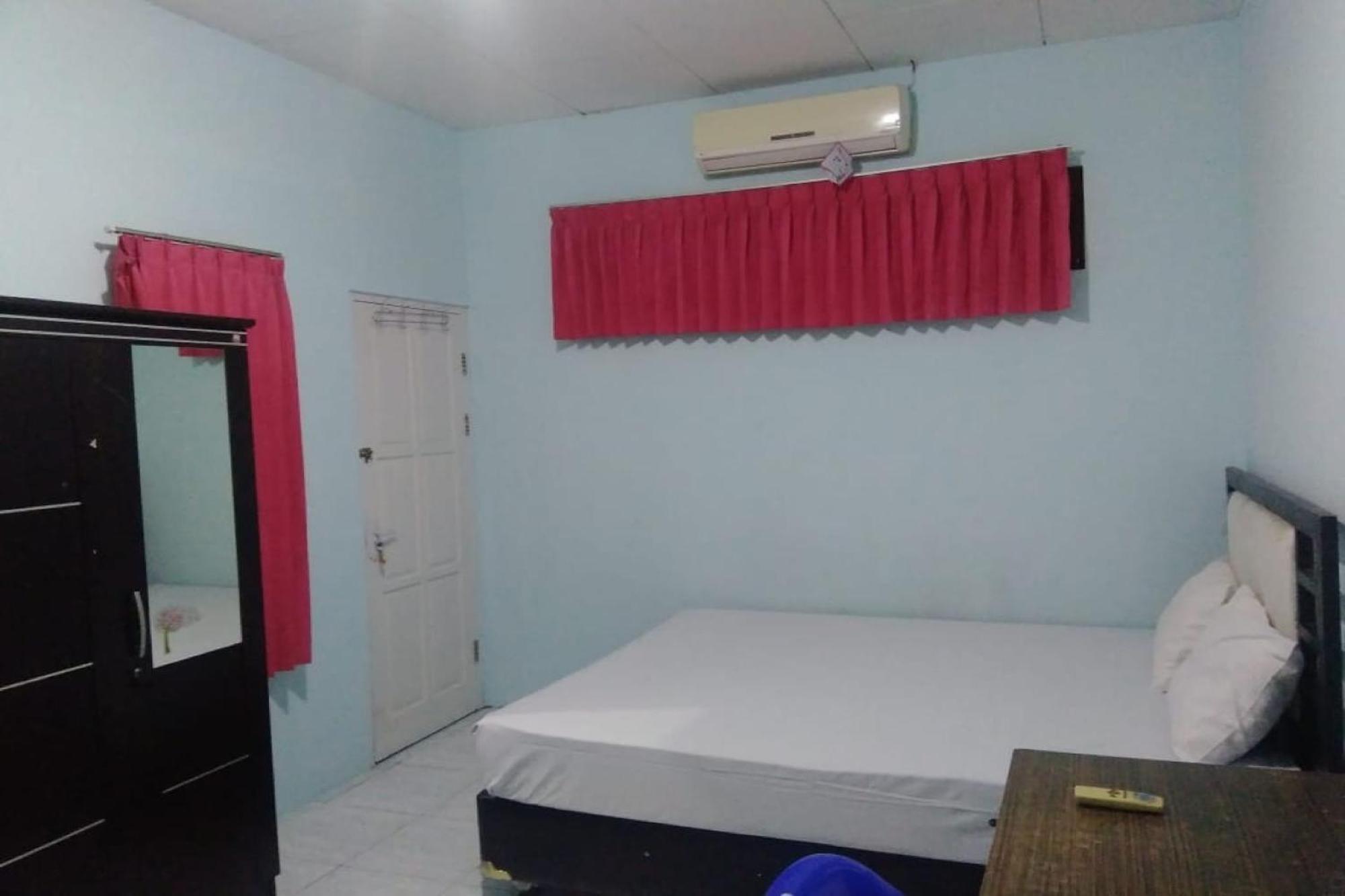 Oyo 90766 Gardenia Boarding House Hotell Purwokerto Exteriör bild