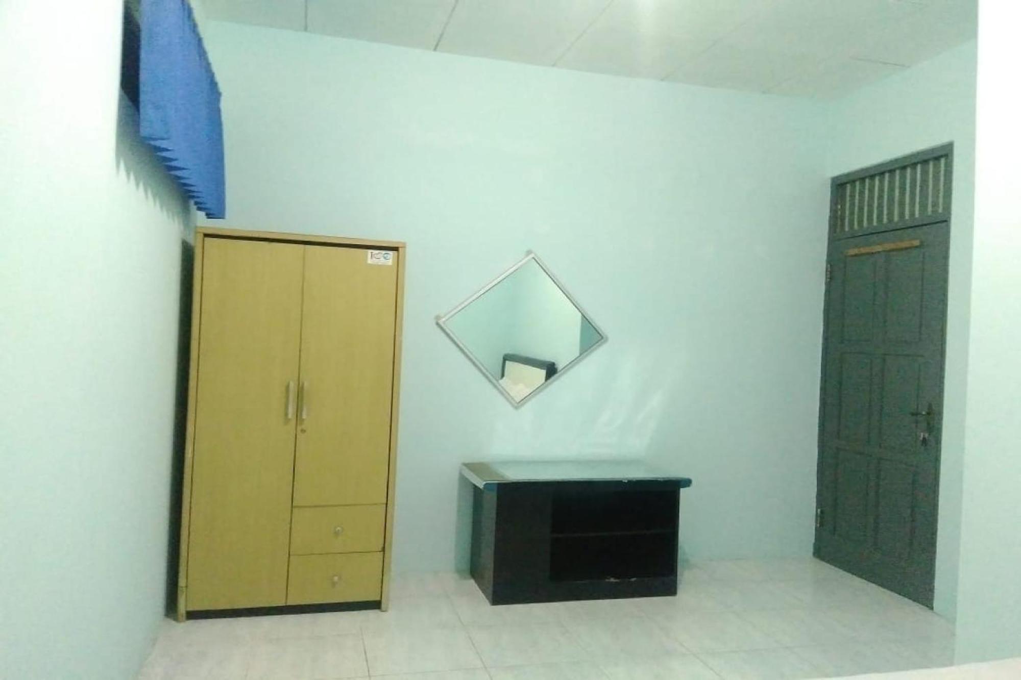 Oyo 90766 Gardenia Boarding House Hotell Purwokerto Exteriör bild
